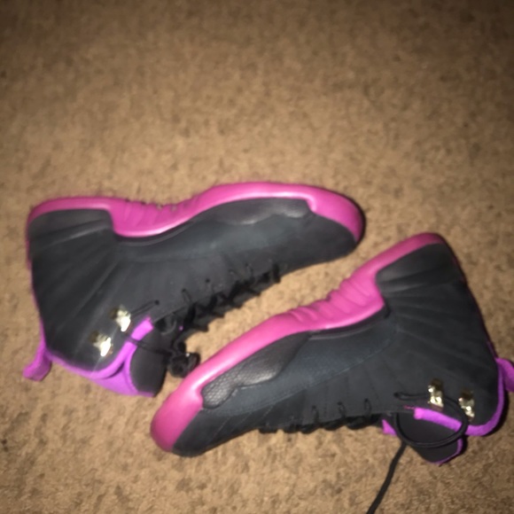 Jordan 12 Retro Hyper Violet - Picture 6 of 7